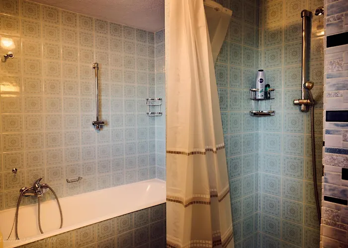 Bouton D Or Chalet La Tzoumaz